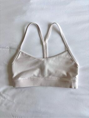 Lululemon flow y bra nulu